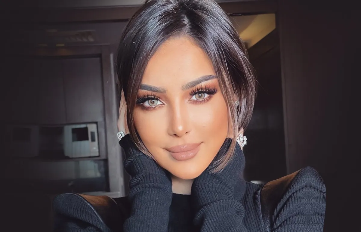 بسمة بوسيل... مكياج وتسريحات شعر شبابية بلمسات شرقية