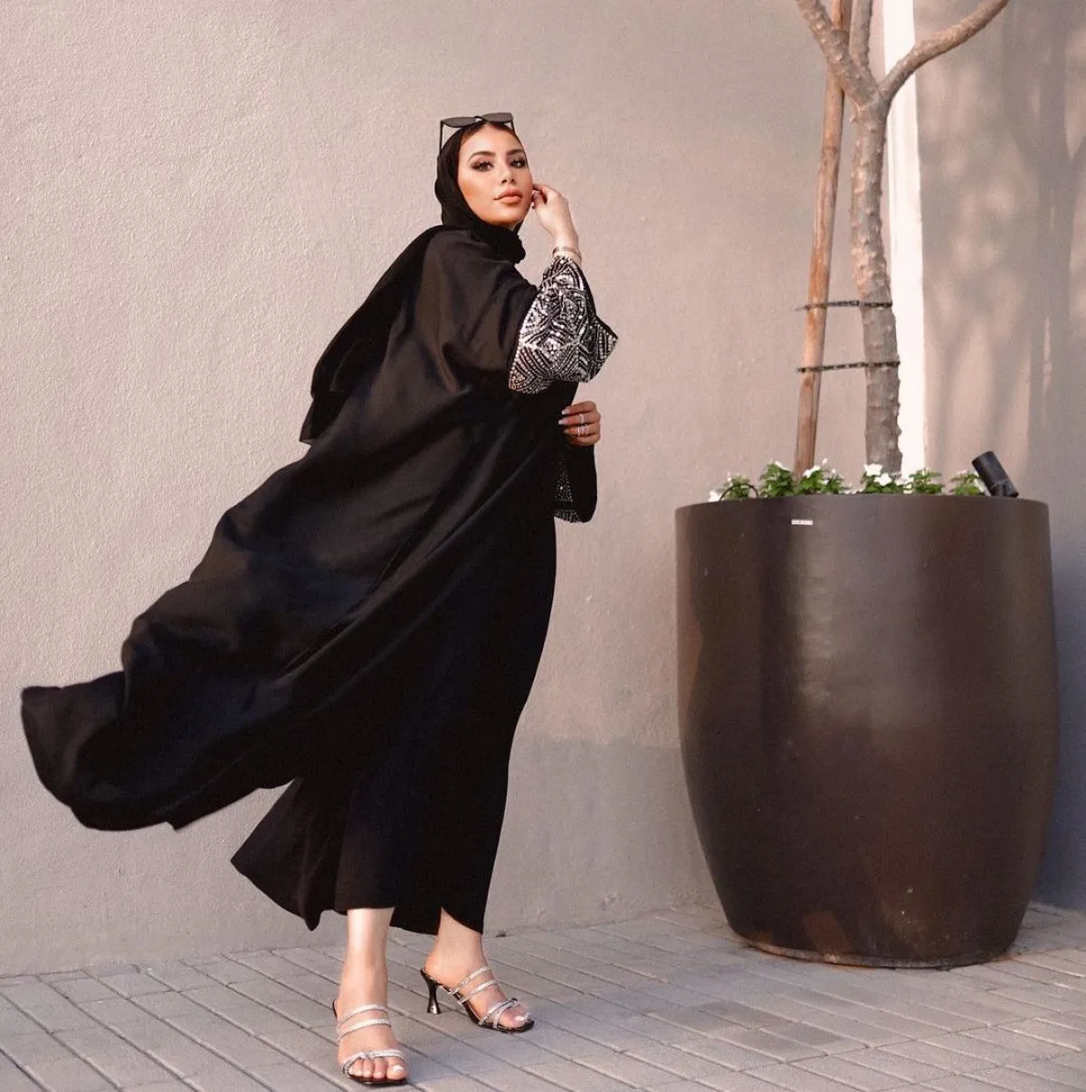 عبايات الترتر - الصورة من حساب رهف الشامي على الانستغرام