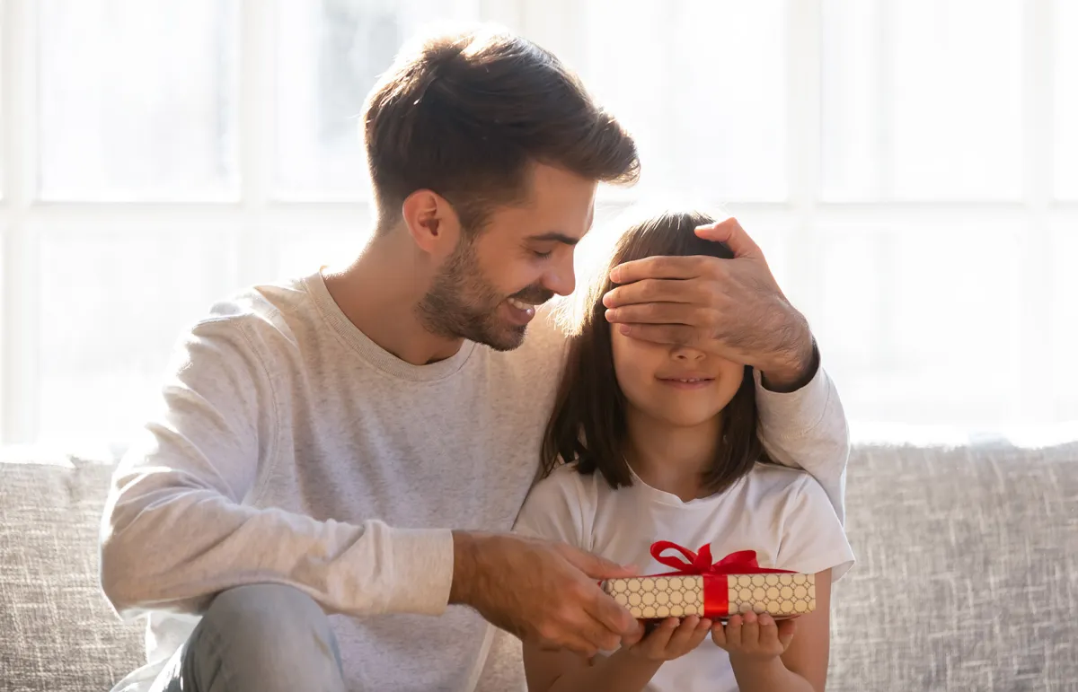 كيف تستمتع بالعيد مع طفلك؟الصورة من shutterstock