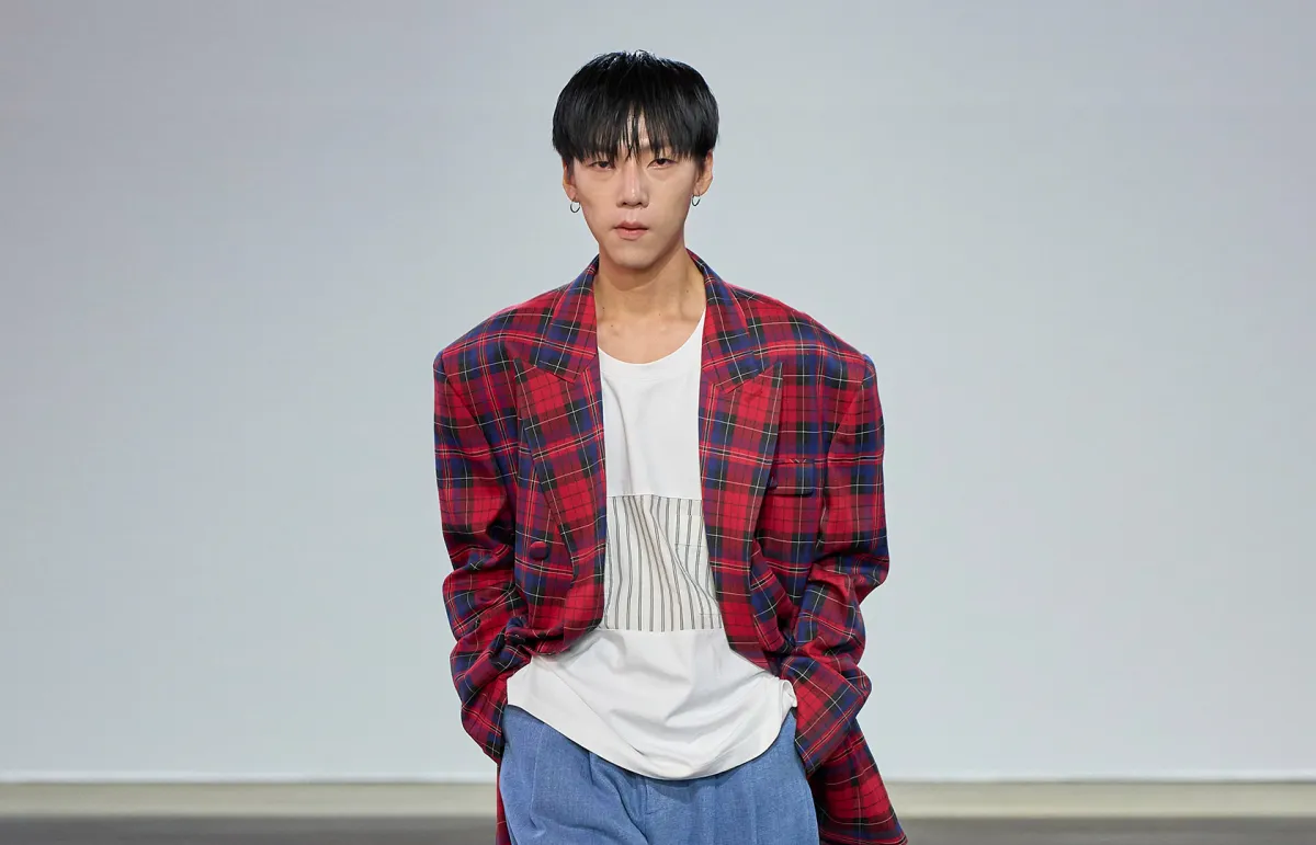 للرجل.. أفكار لتنسيق التيشرت الكاجوال لصيف 2023