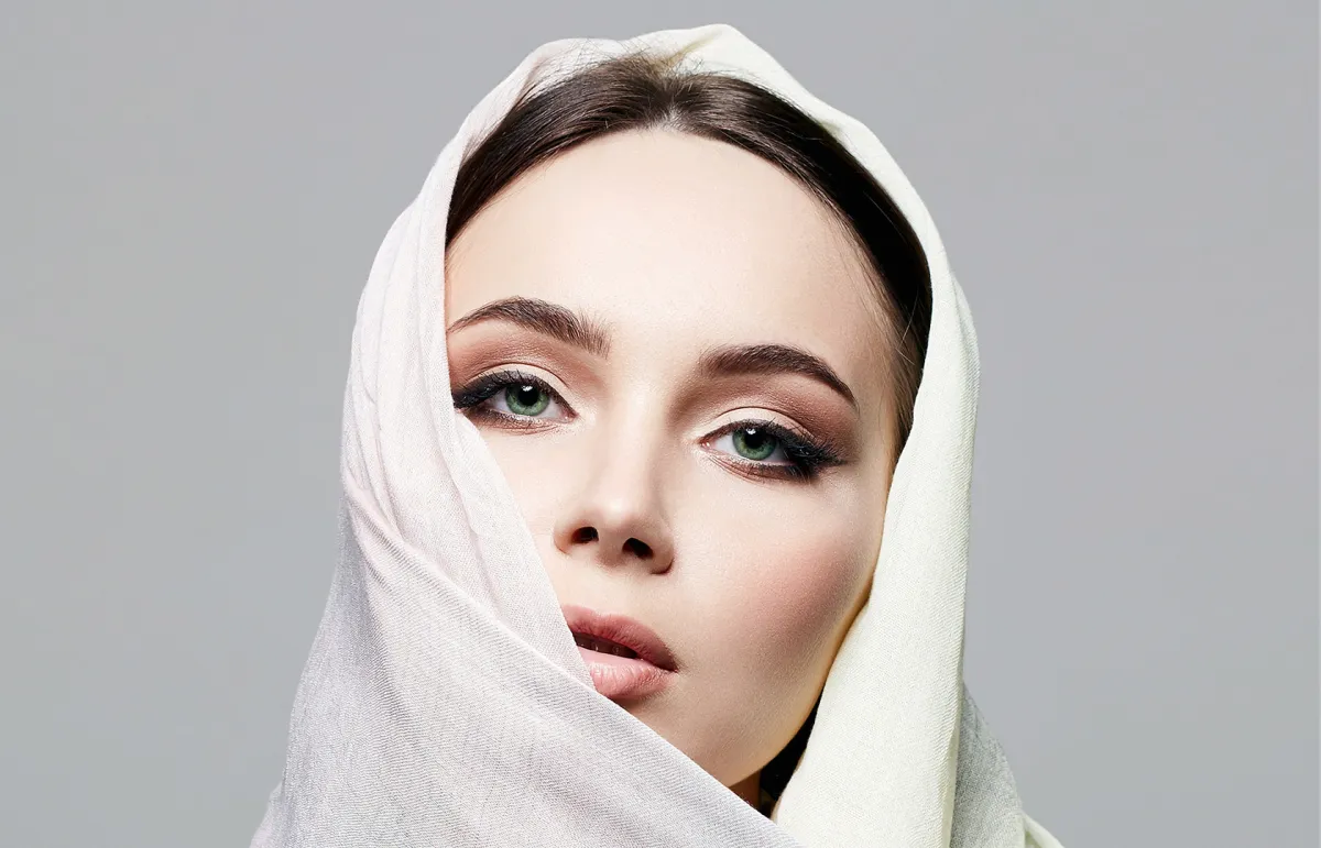 مكياج نيود للعروس المحجبة لشتاء 2023