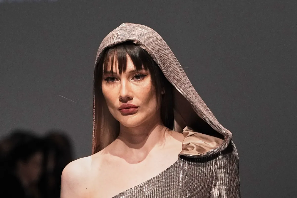 من عرض Lili Blanc