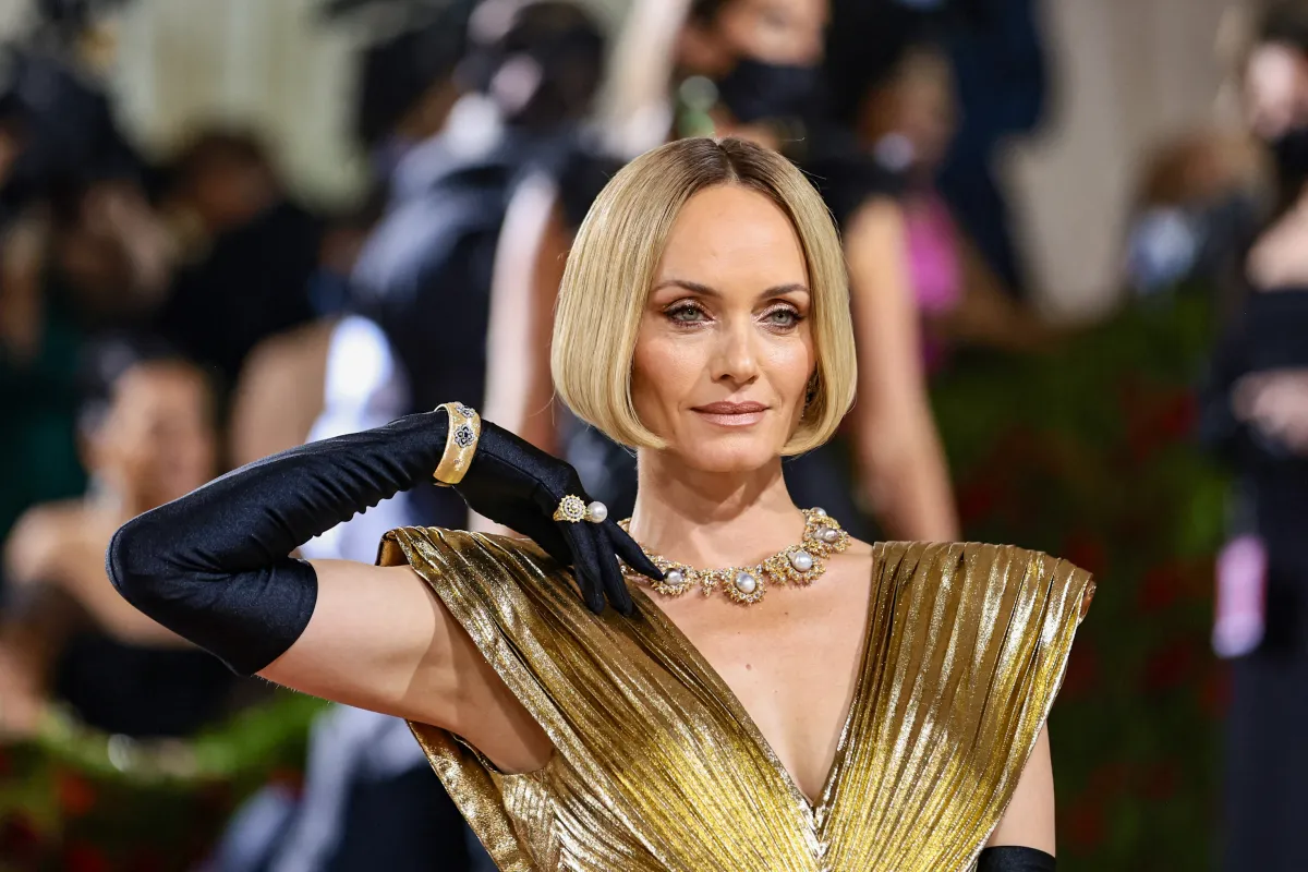 NEW YORK, NEW YORK - MAY 02: Amber Valletta attends The 2022 Met Gala Celebrating "In America: An Anthology of Fashion" at The Metropolitan Museum of Art on May 02, 2022 in New York City. Jamie McCarthy/Getty Images/AFP