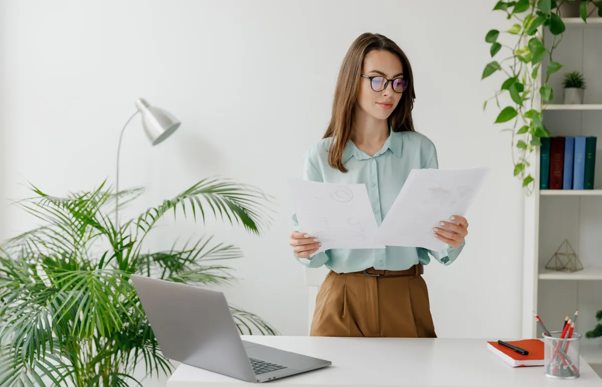 أسباب تدفع الشركات لتجاهل سيرتك الذاتية.. تعرفي إليها - Shutterstock