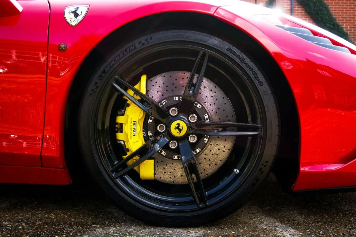 أسباب ضعف فرامل السيارة