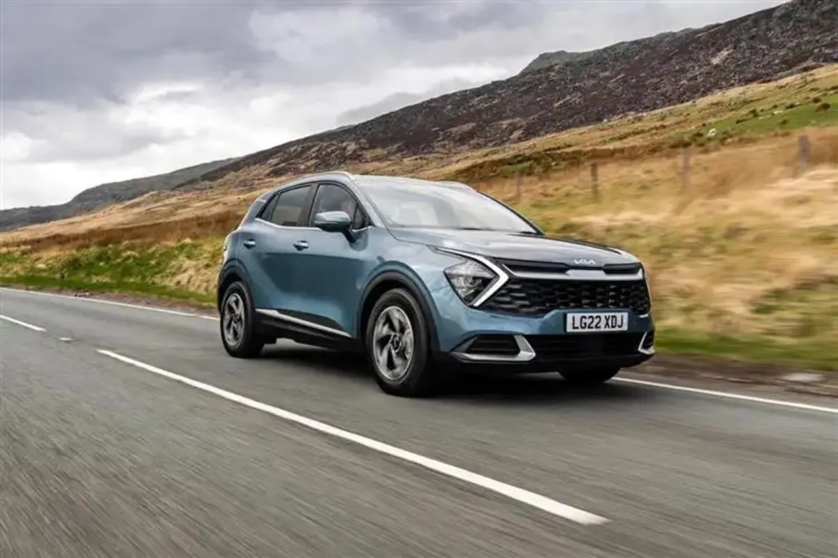 أفضل سيارات عائلية هجينة 