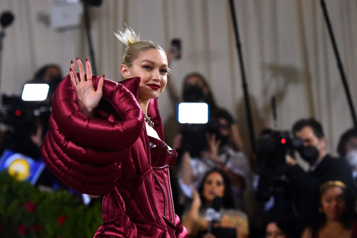 Gigi Hadid at the Metropolitan Museum of Art on May 2, 2022, in New York. ANGELA WEISS / AFP