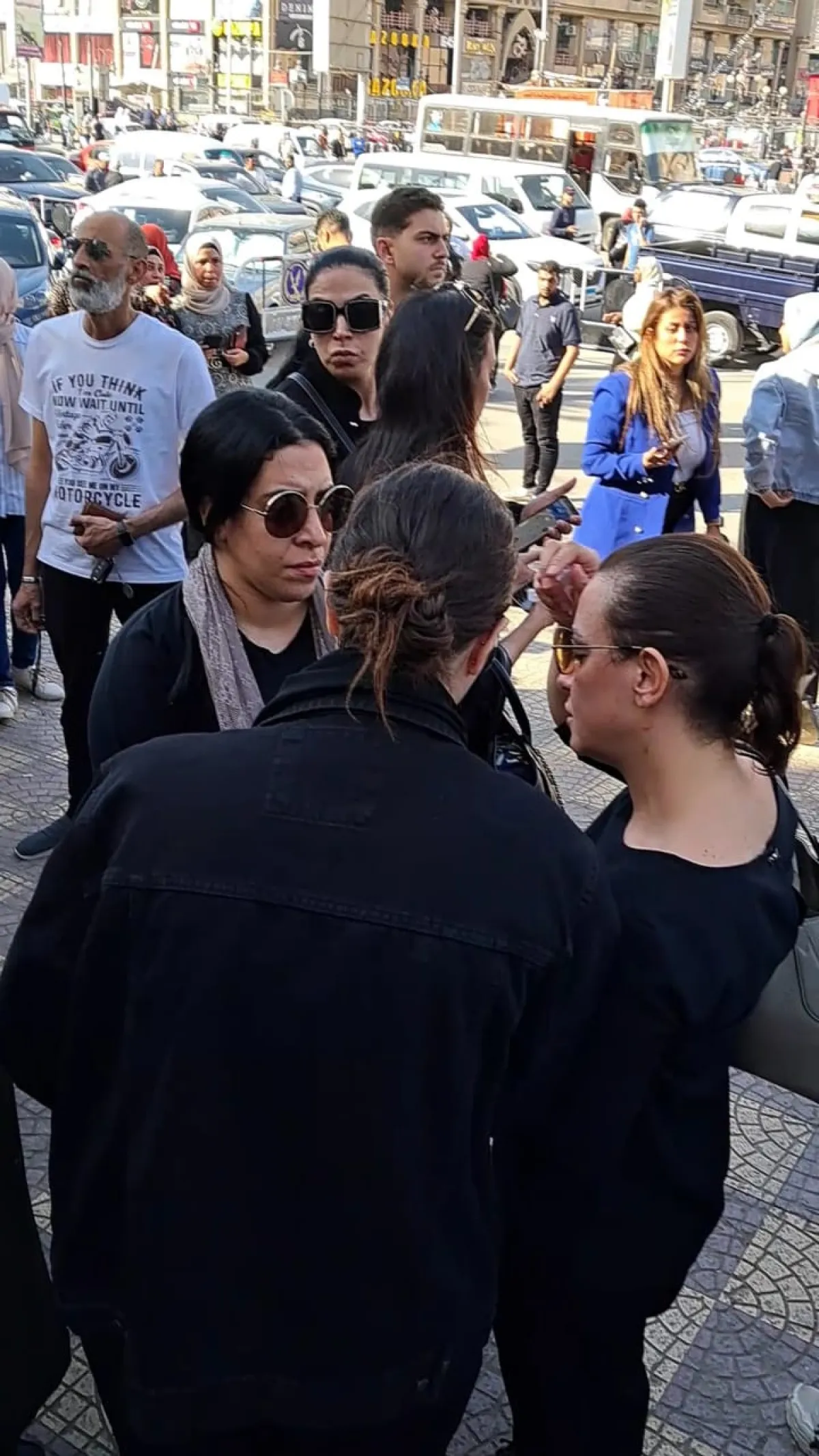 تشييع جثمان الفنان مصطفى درويش- تصوير محمد العربي