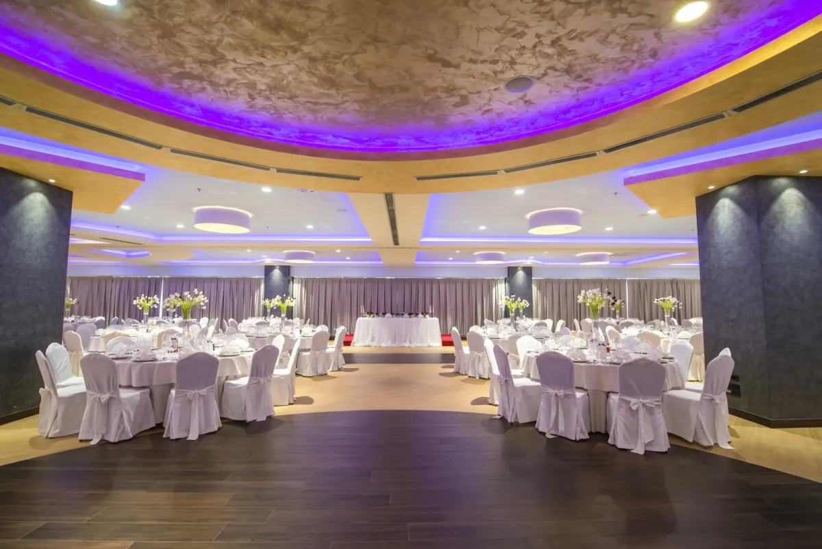 قاعة المناسبات في فندق ميباس 