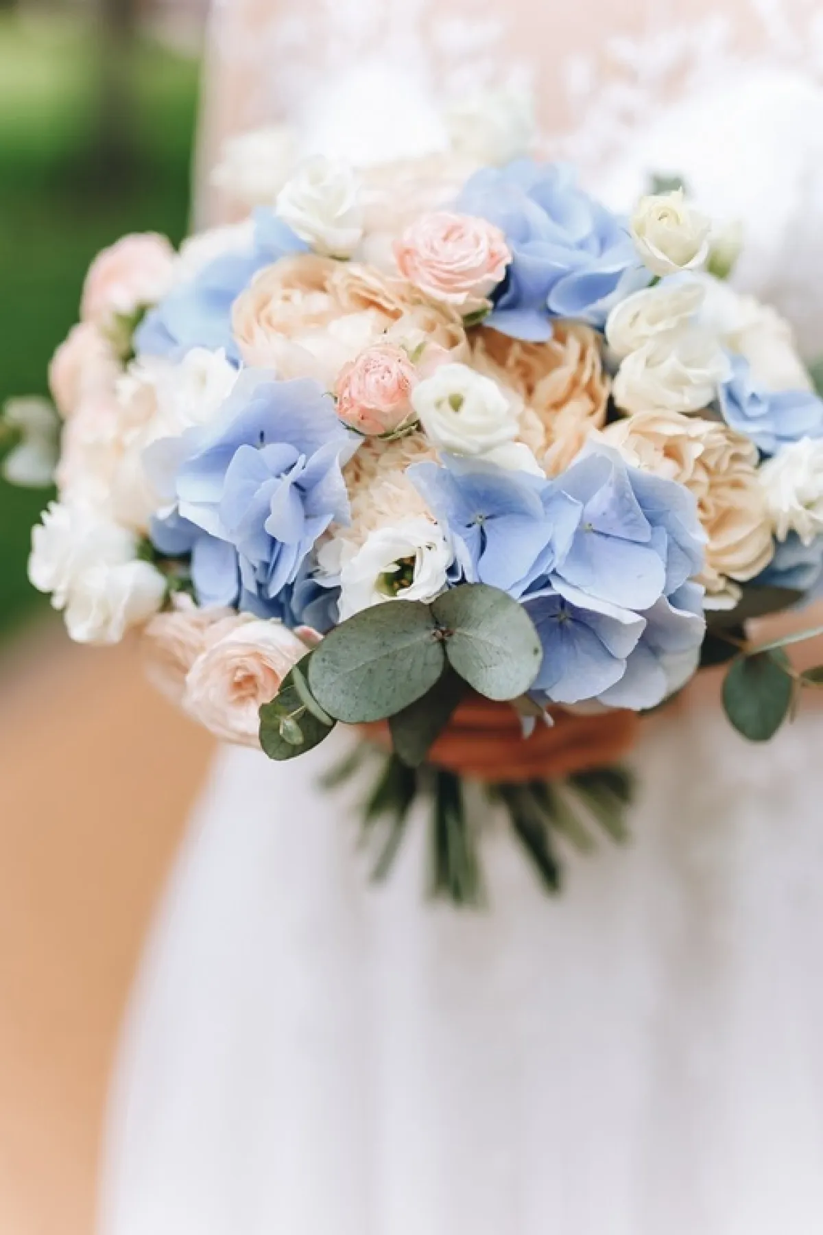 زهور "البوكيه" فاتحة