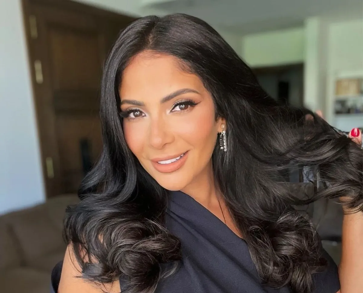 منى زكي - الصورة من صفحتها الرسمية على الفيس بوك