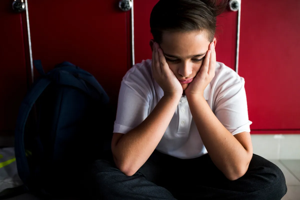 صورة لطفل يشعر بالقلق