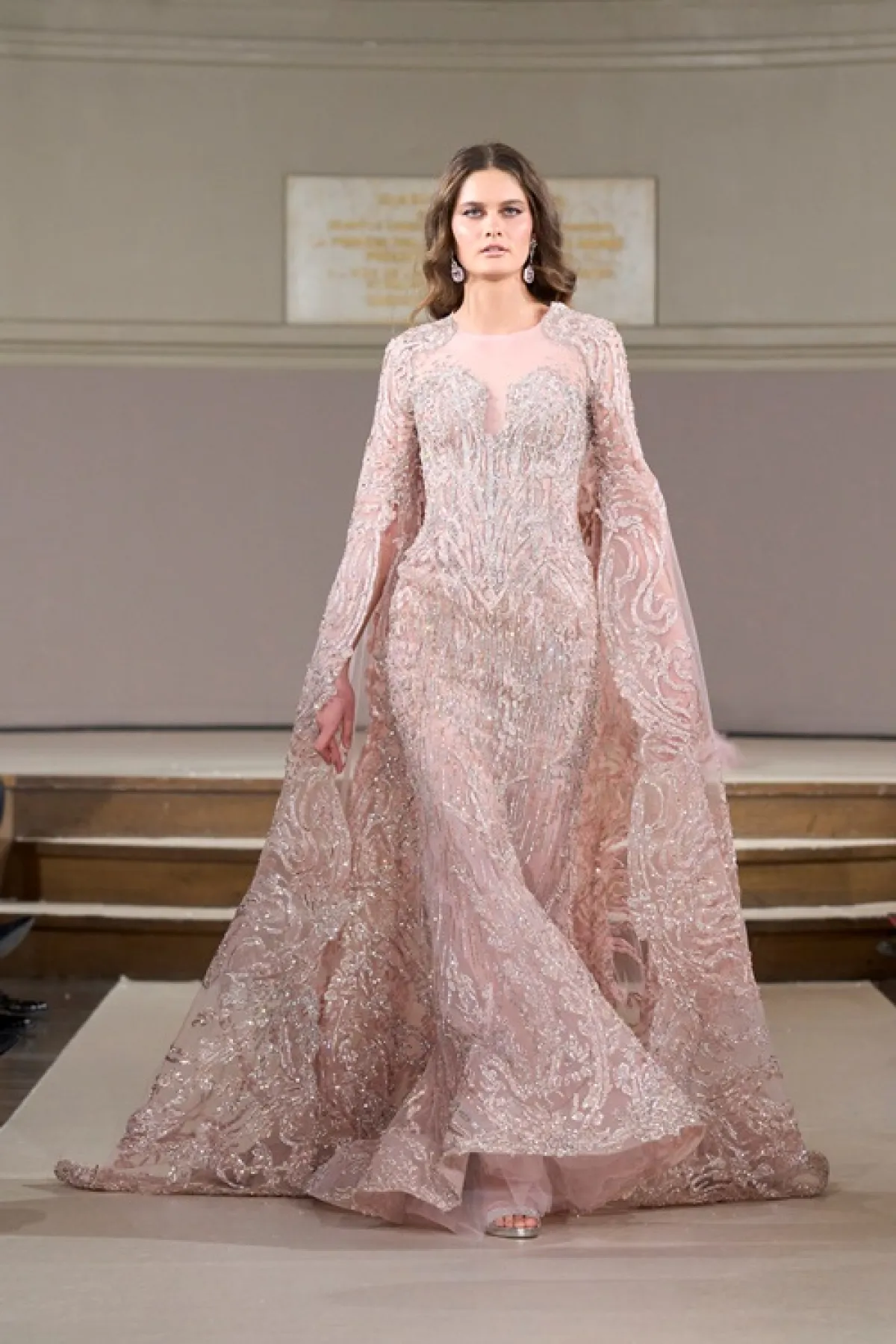 فستان خطوبة للعروس الخليجية من هاني البحيري Hany El Behairy