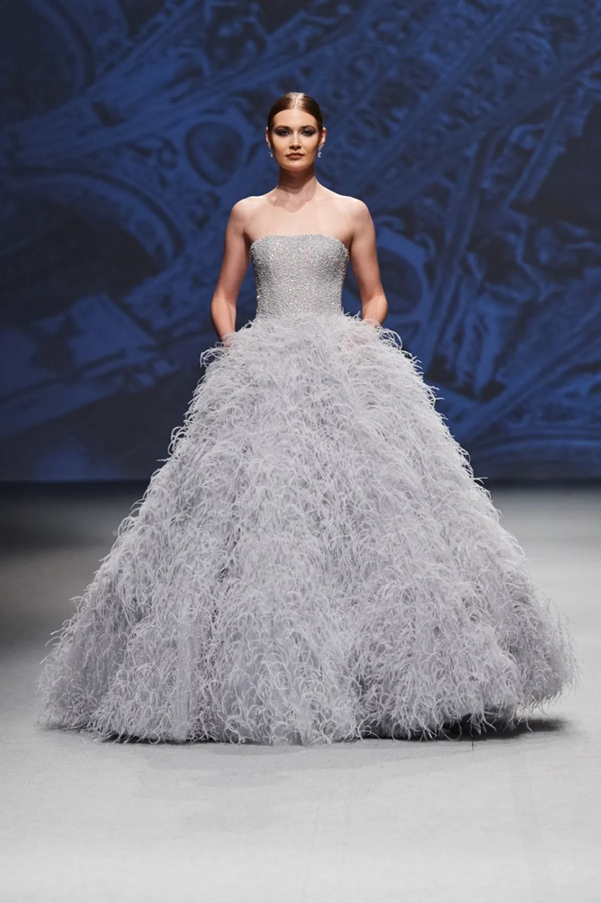 موديلات فساتين خطوبة للعروس الخليجية 2023 من مايكل سينكو Michael Cinco