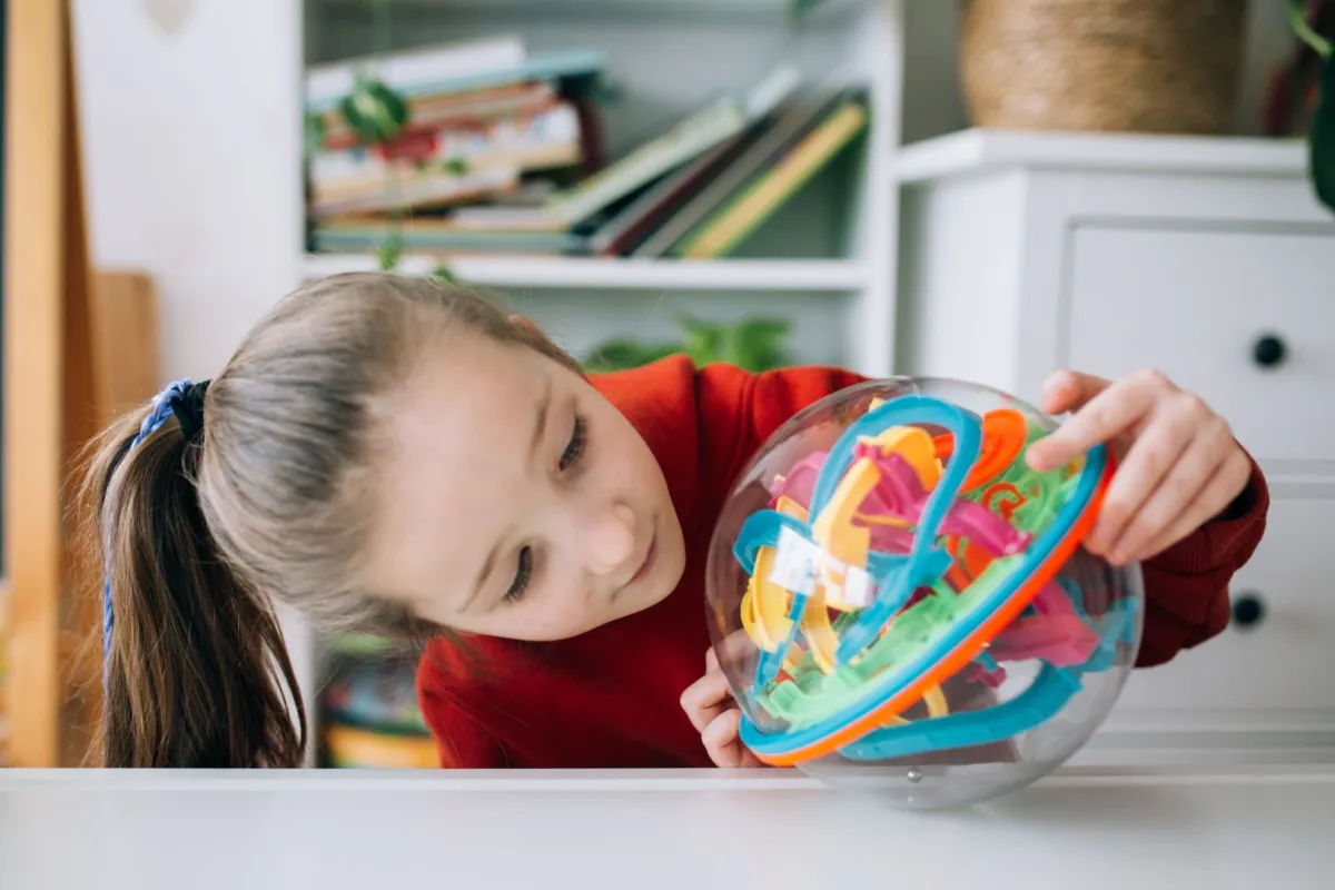 طفلة ذكية- صورة تعبيرية