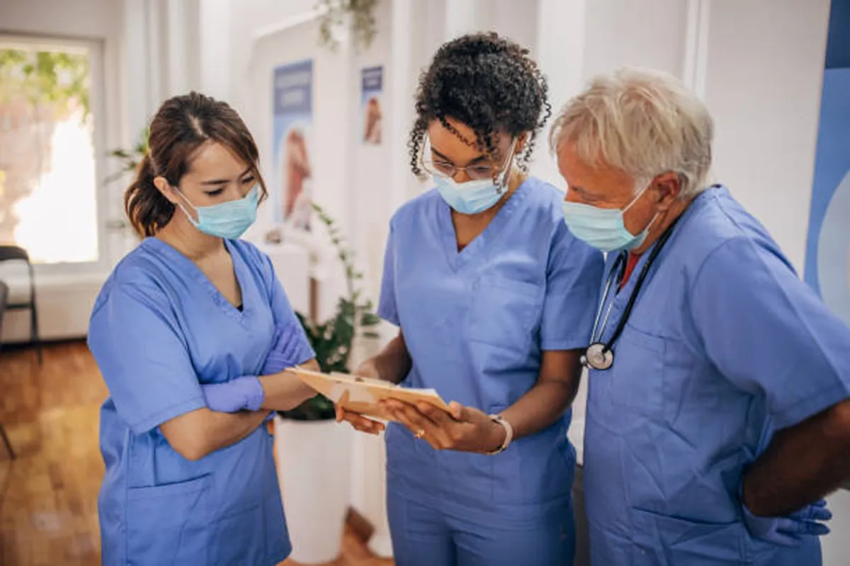 طبيبة أميركية تخطى عمرها القرن تكشف سر الحياة السعيدة