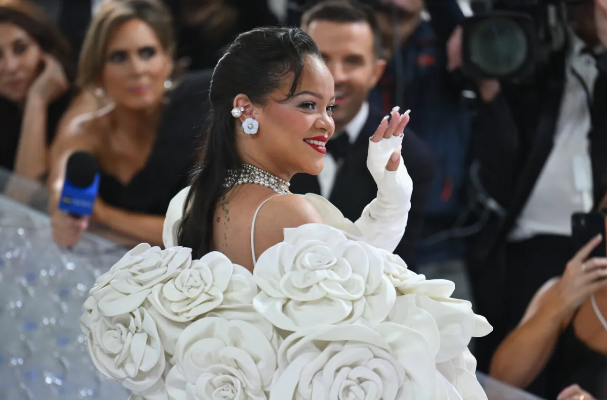  Rihanna arrives for the 2023 Met Gala at the Metropolitan Museum of Art on May 1, 2023, in New York. The Gala raises money for the Metropolitan Museum of Art's Costume Institute. The Gala's 2023 theme is “Karl Lagerfeld: A Line of Beauty.” (Photo by ANGELA WEISS / AFP)