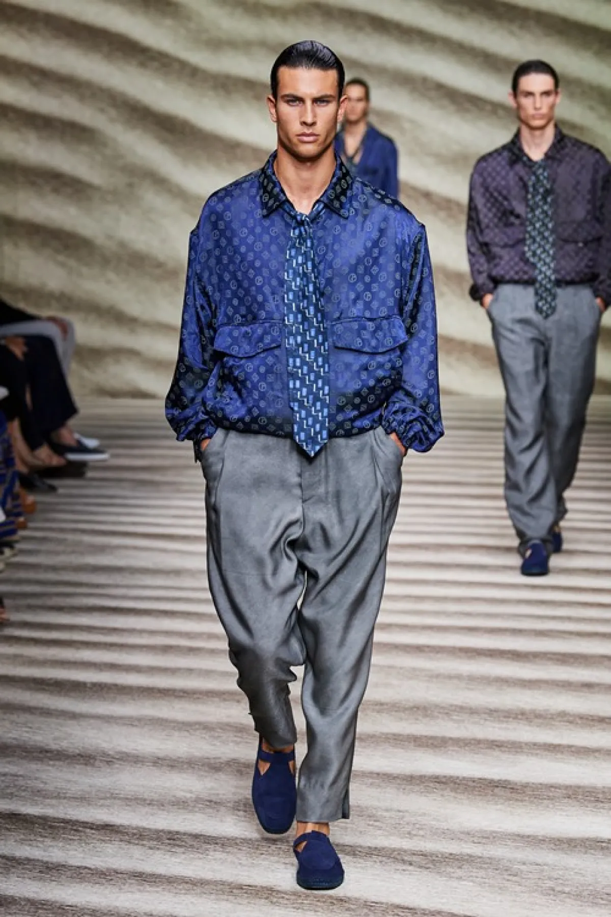 قميص لصيف 2023 من جيورجيو أرماني Giorgio Armani