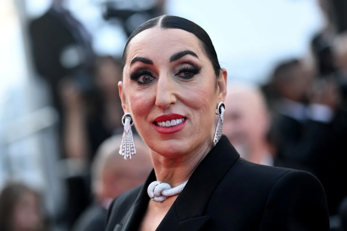 Spanish actress and President of the Camera d'or jury Rossy De Palma arrives to attend the screening of "Final Cut (Coupez !)" ahead of the opening ceremony of the 75th edition of the Cannes Film Festival in Cannes, southern France, on May 17, 2022. (Photo by LOIC VENANCE / AFP)