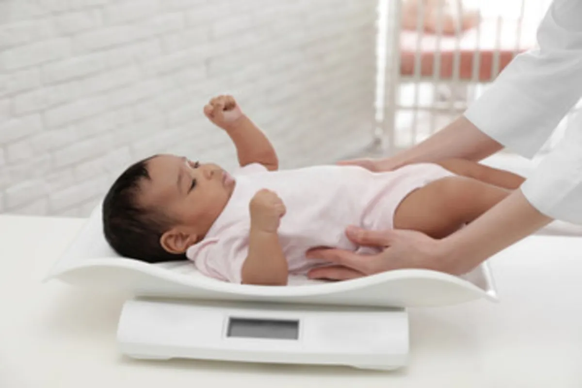 صورة لطفل في شهره الأول