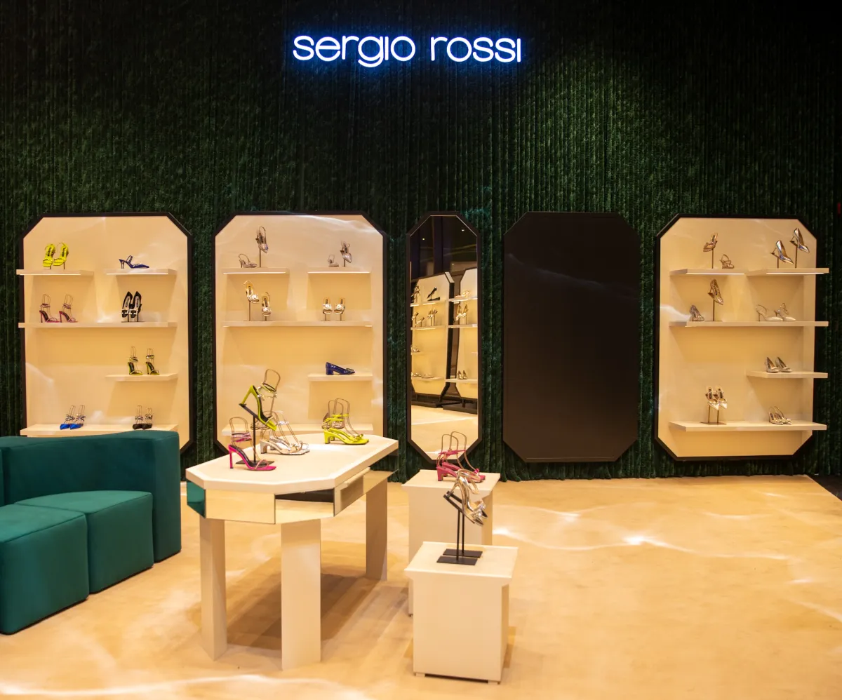 احدى متاجر الاحذية في فيا رياض