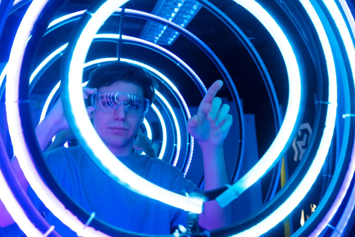 الاتصالات ومجتمع المعلومات