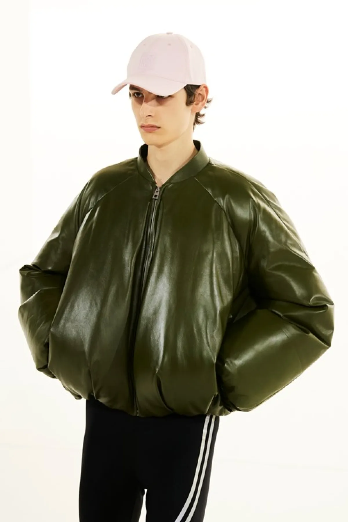 القبعات من لويفي Loewe