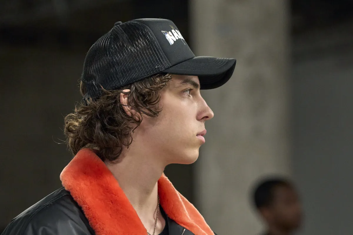 القبعات الصيفية 2023 من نهمياس Nahmias