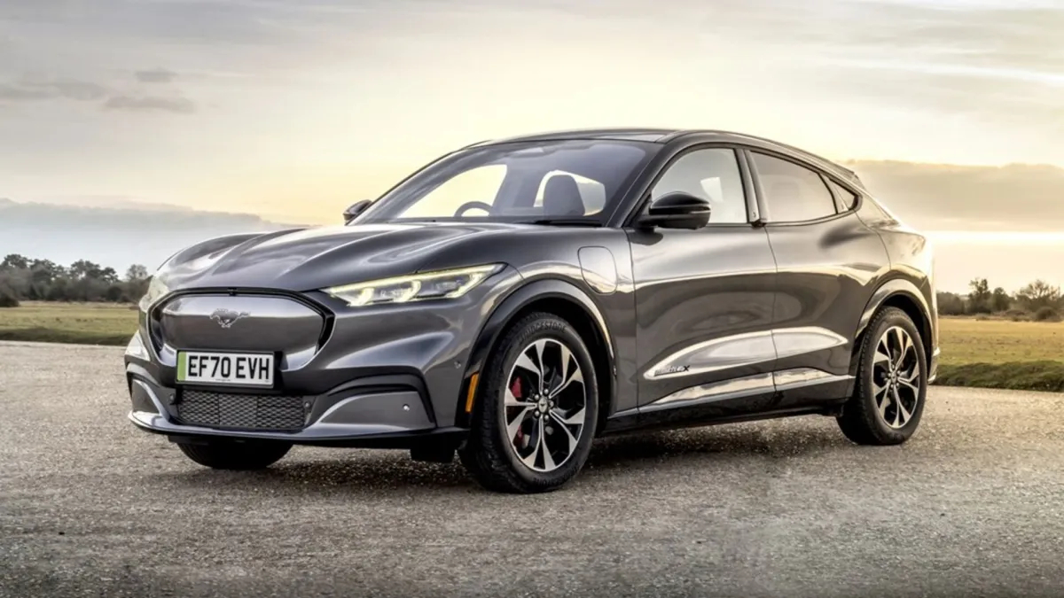 سيارات في صدارة مدى سير البطارية بشحنة واحدة