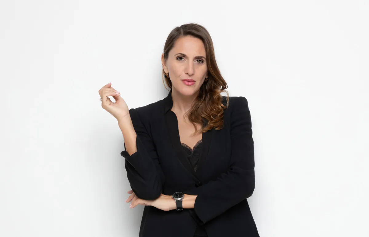 المصممة دلفينا كورتيز Delfina Cortese: في منزلي لكل شيء معنى ولكل قطعة قصّة وذكرى