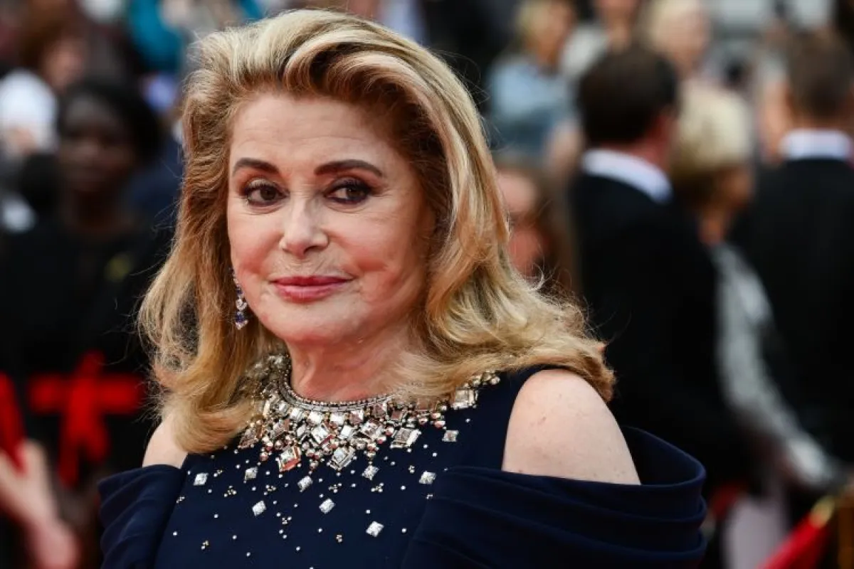 كاترين دينوف Catherine Deneuve