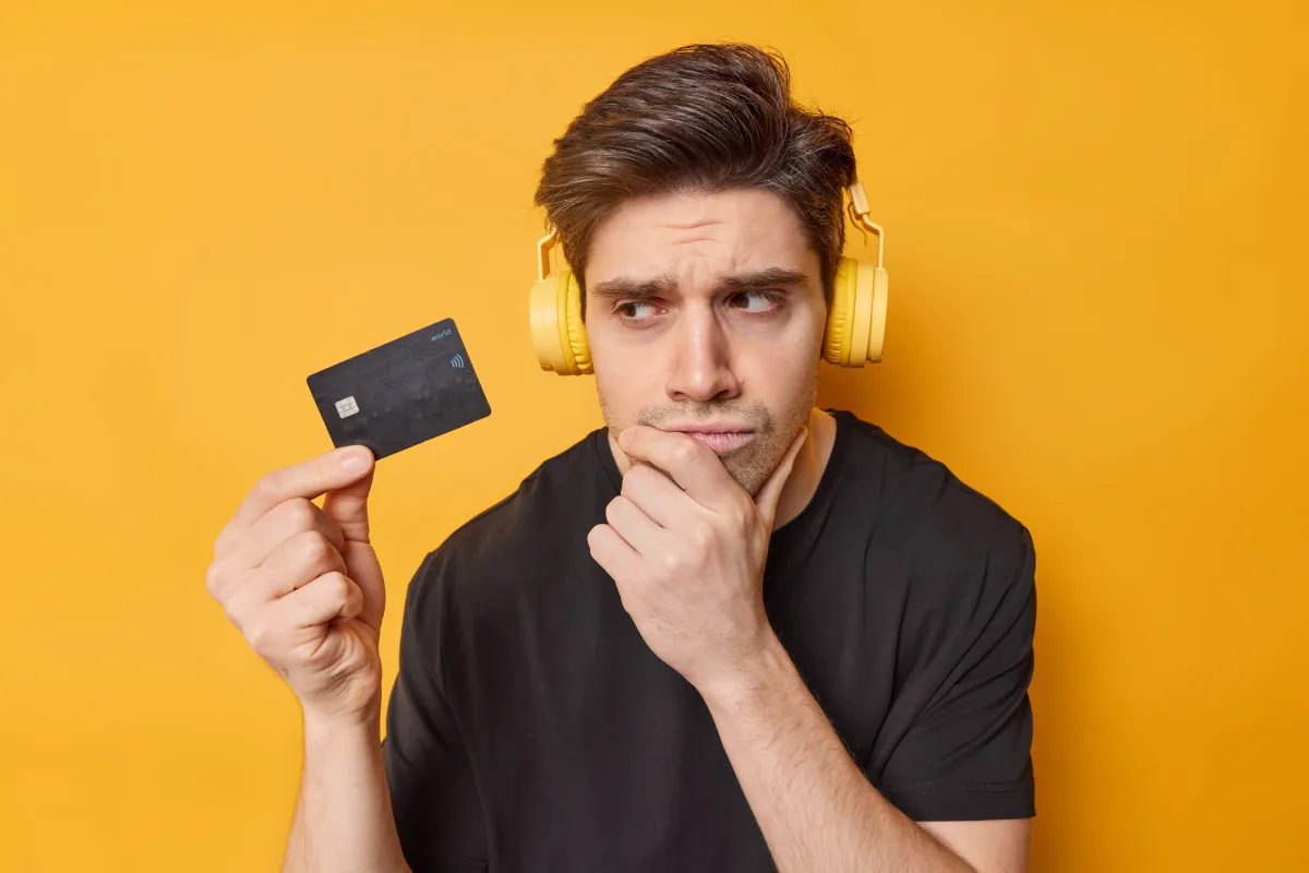 بطاقة الائتمان