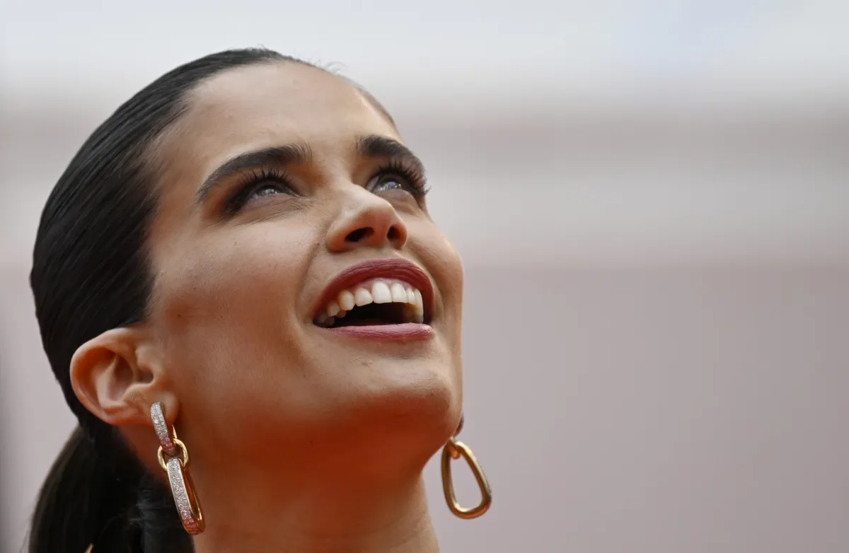 Portuguese model Sara Sampaio arrives for the screening of the film "Kaibutsu" (Monster) during the 76th edition of the Cannes Film Festival in Cannes, southern France, on May 17, 2023. (Photo by Patricia DE MELO MOREIRA / AFP)