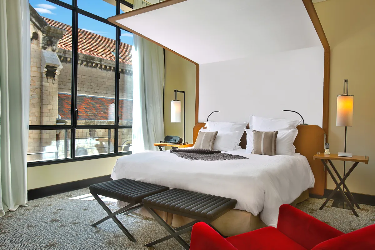 فندق فايف سيز 