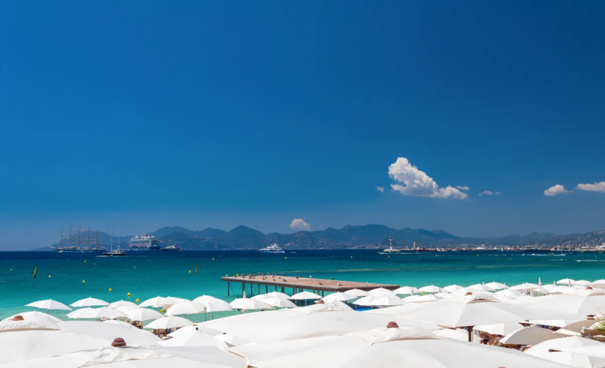 لقطة لأحد الشواطئ في كانّ  