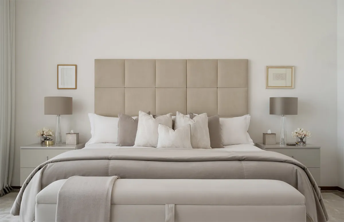 الصورة من Blush International