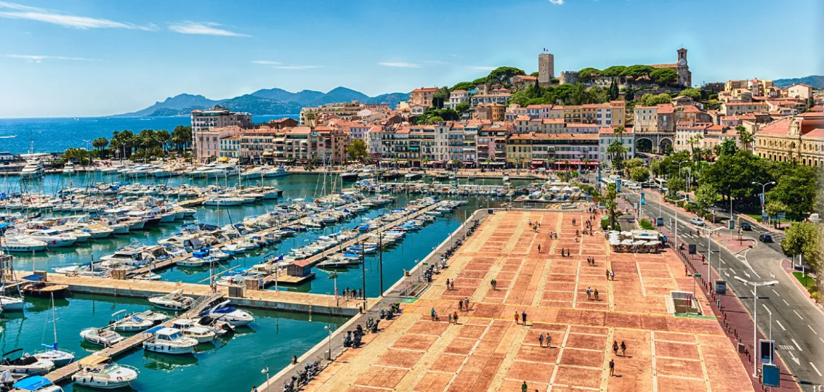 لقطة للميناء القديم في كان