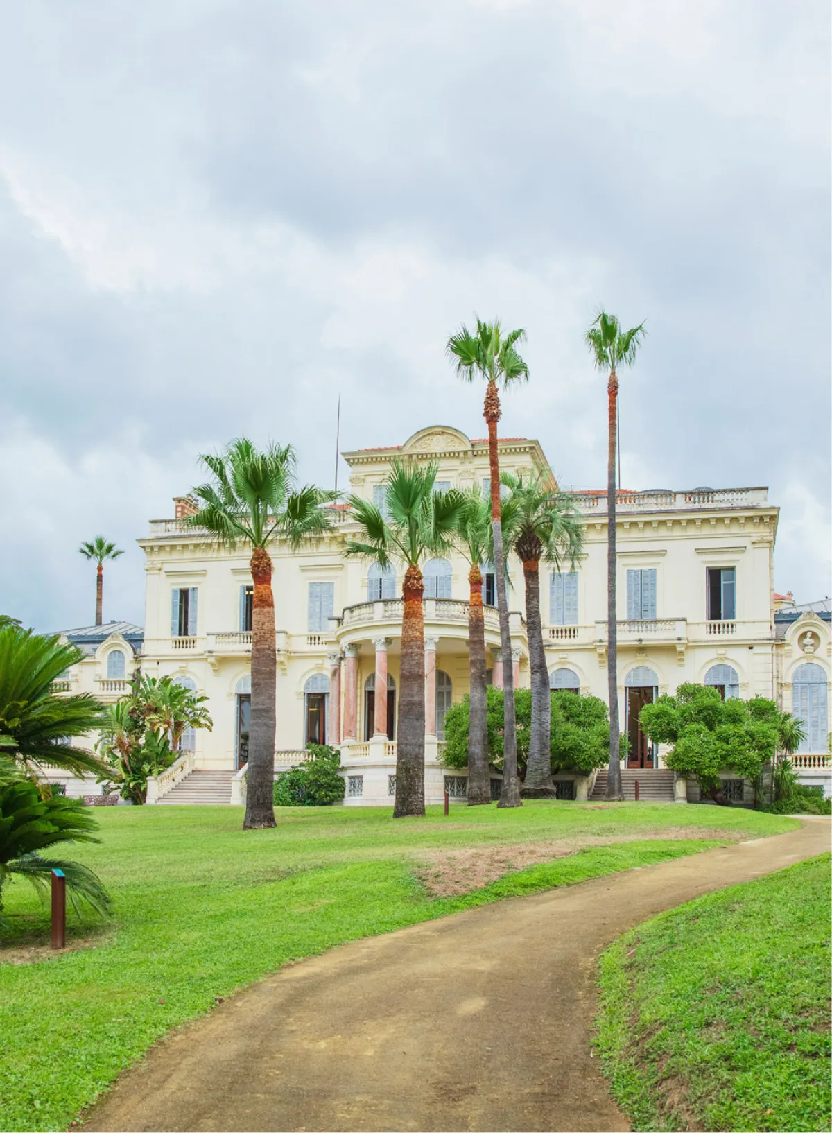 لقطة لفيلّا «روتشيلد»