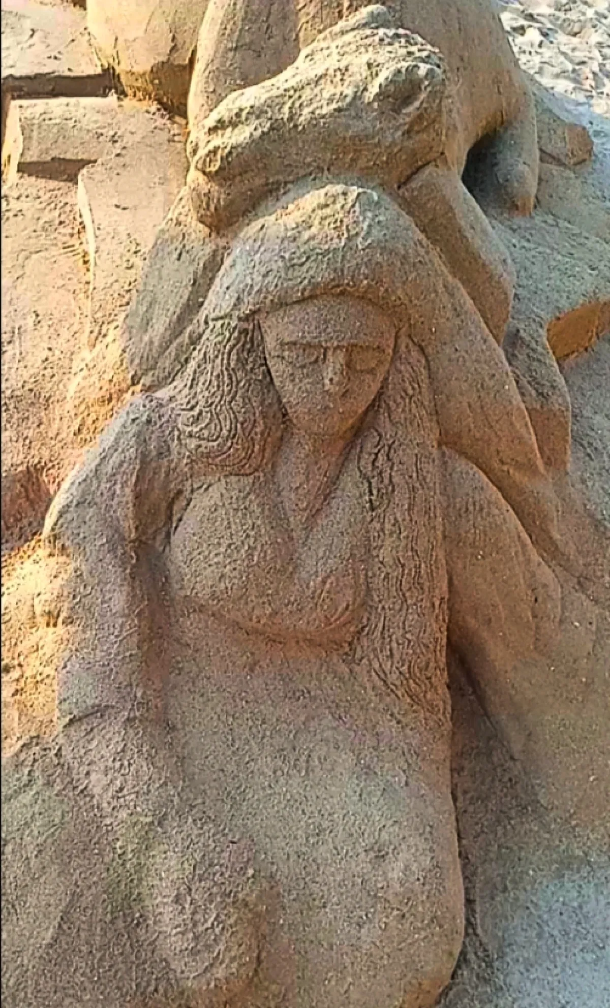 مهرجان للنحت على الرمال