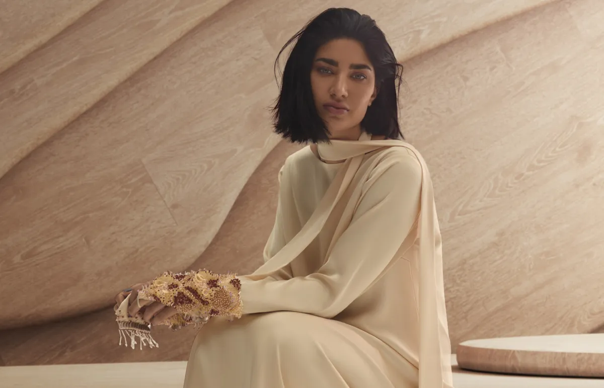 المصممة أروى القاضي: أحب دمج اللمسة التراثية مع الأسلوب العصري