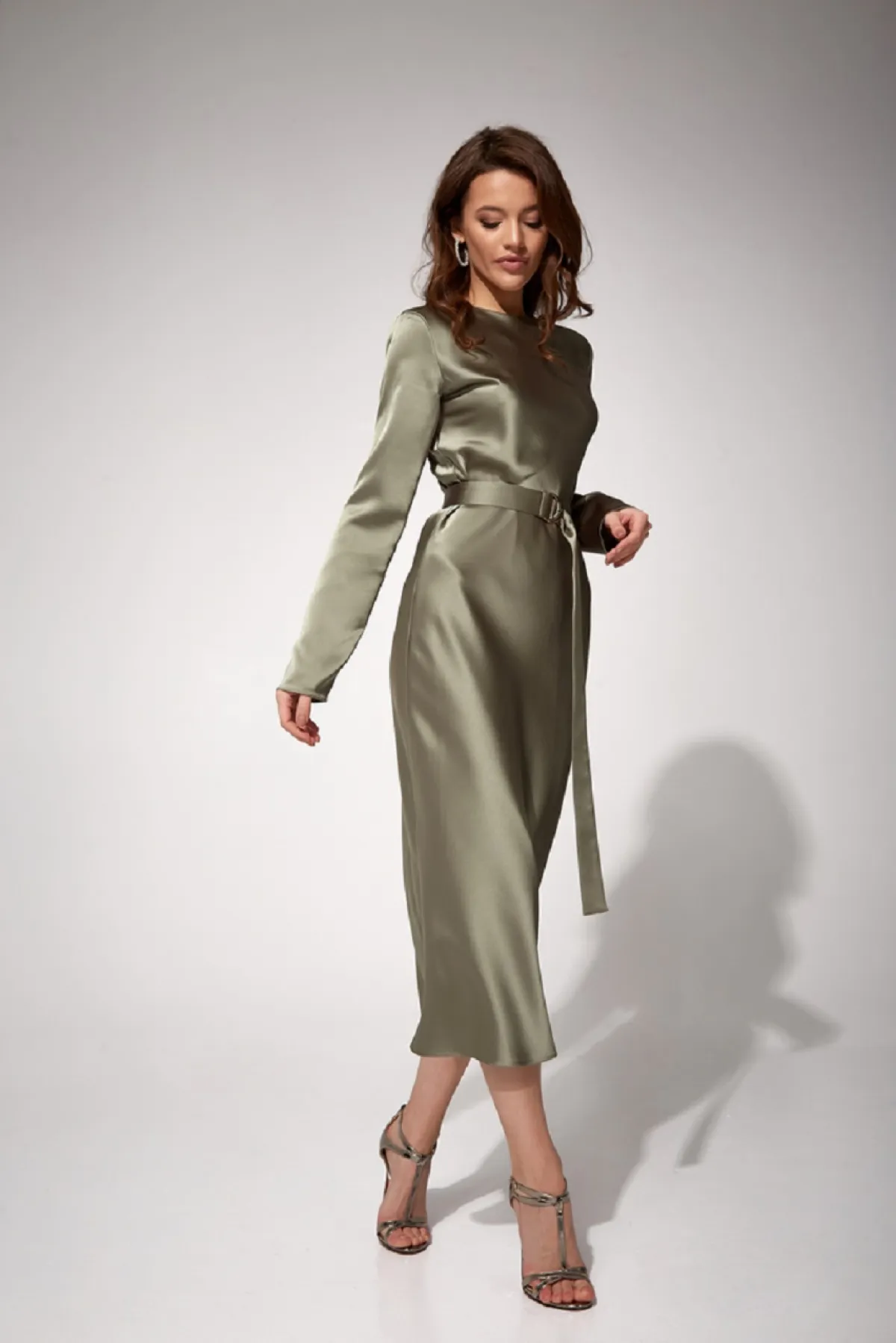 على الملابس أن تراعي فترة اليوم، الصباحية أو المسائية