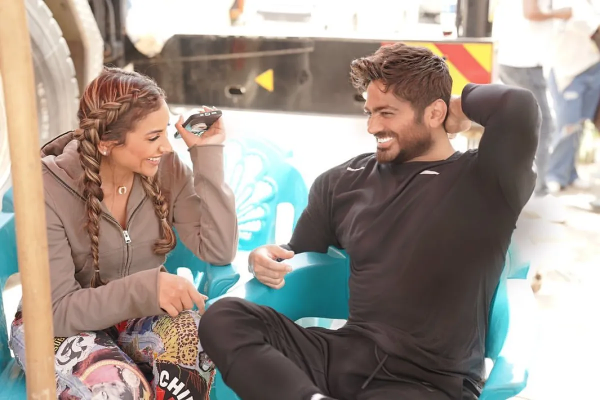 تامر حسني ودينا الشربيني في كواليس فيلم تاج - الصورة من صفحة تامر  على انستغرام