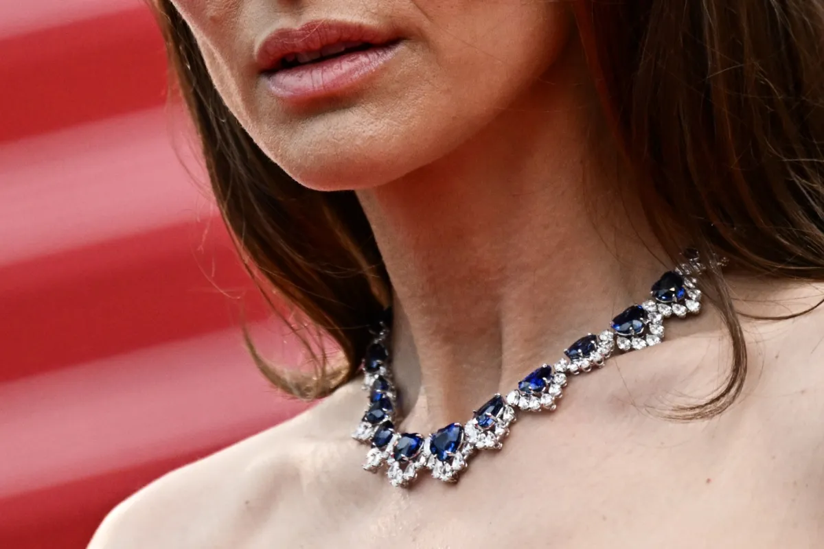 ناتالي بورتمان Natalie Portman في عرض فيلم The Zone Of Interest في مهرجان كان 76 (مصدر الصورة:Photo by LOIC VENANCE / AFP)