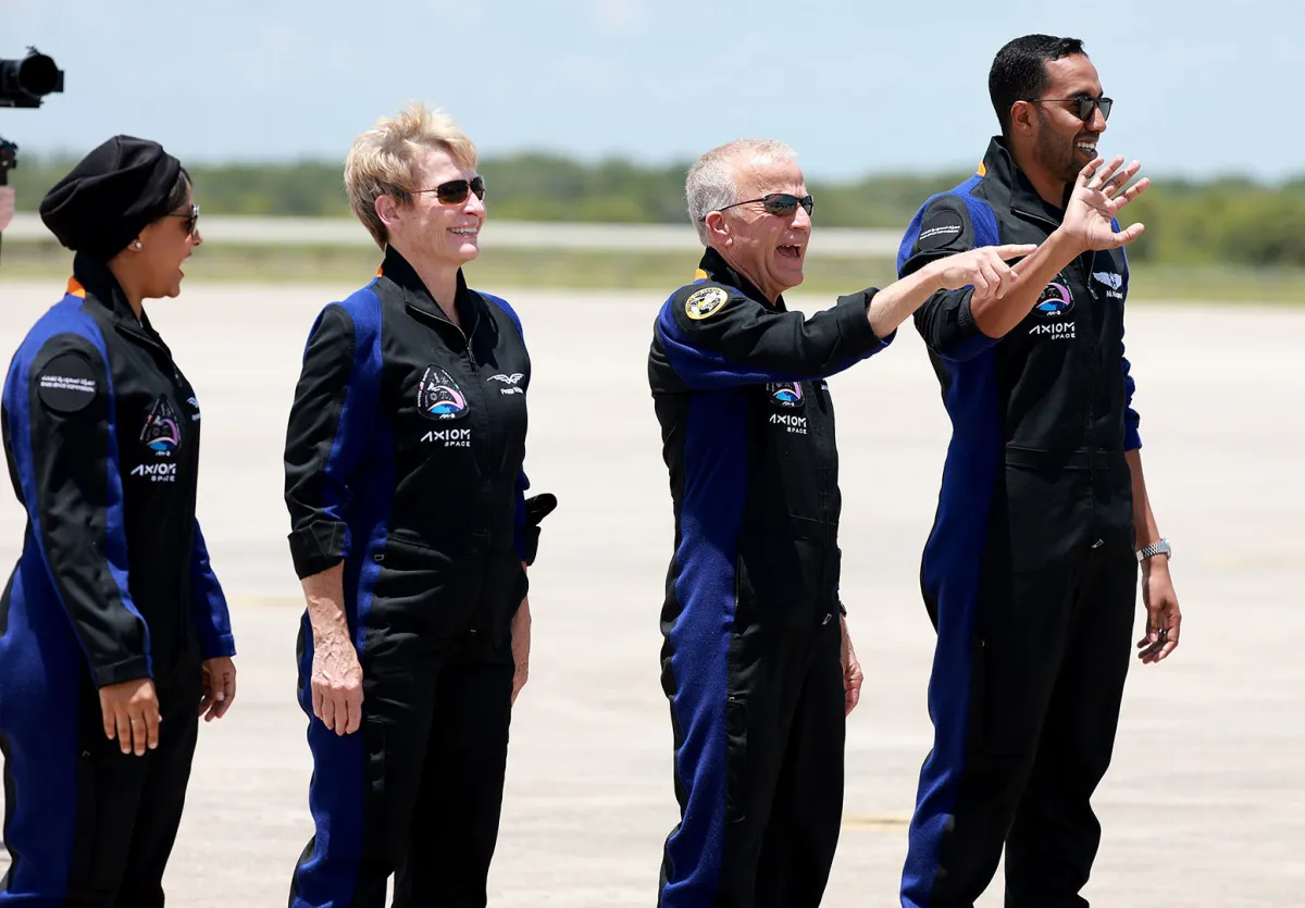 طاقم الصاروخ 