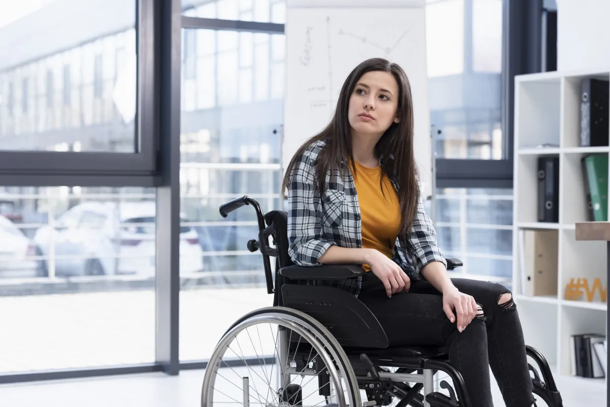 يؤدي فقدان الخلايا العصبية الناتج عن مرض هنتنغتون إلى الإصابة بالاكتئاب الشديد (المصدر: Freepik)