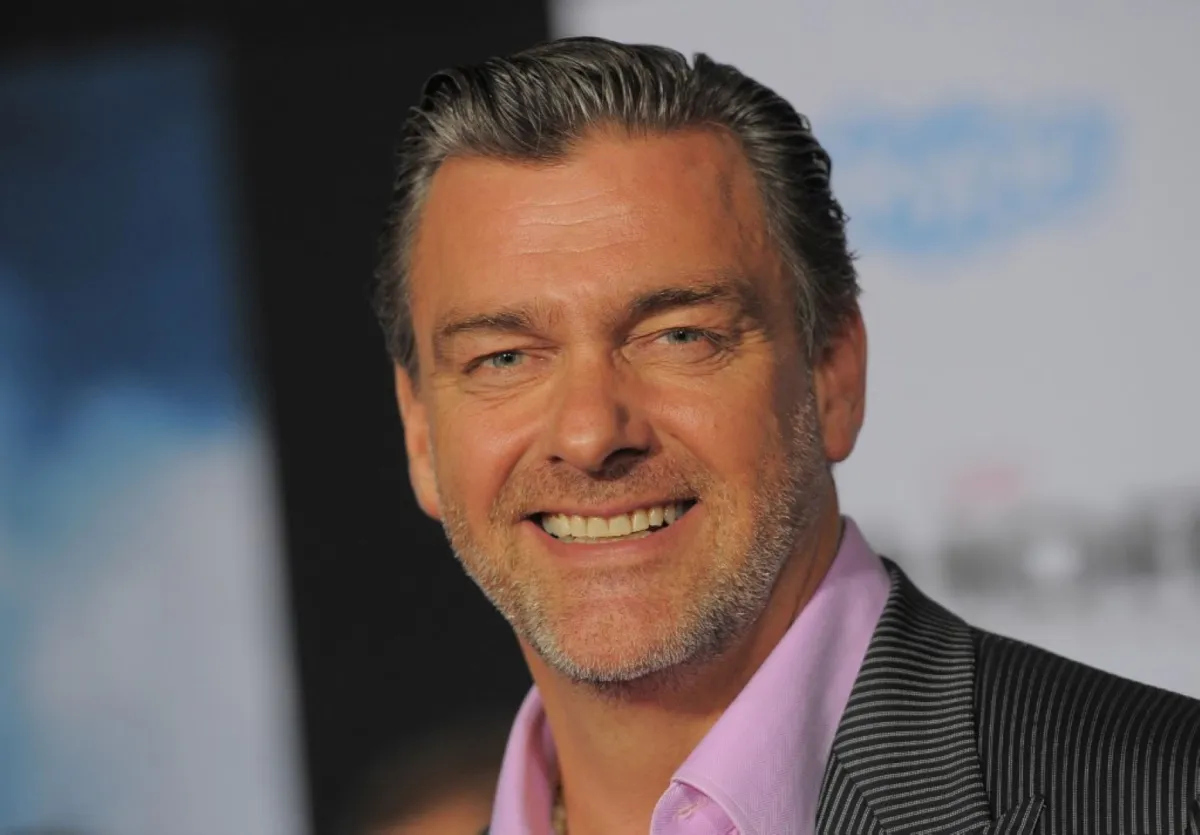 الممثل راي ستيفنسون (Ray Stevenson). مصدر الصورة: JOE KLAMAR / AFP