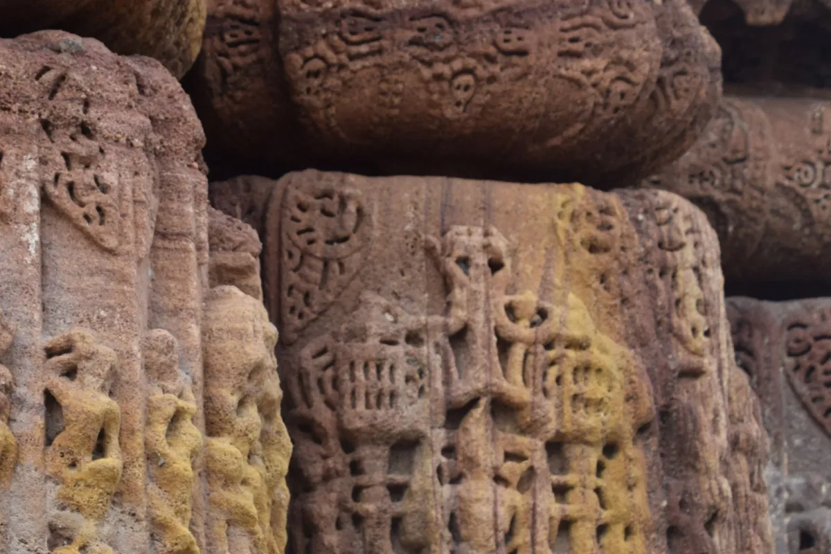 قدم كتابة باللغة  "السريلية الأوراسية"