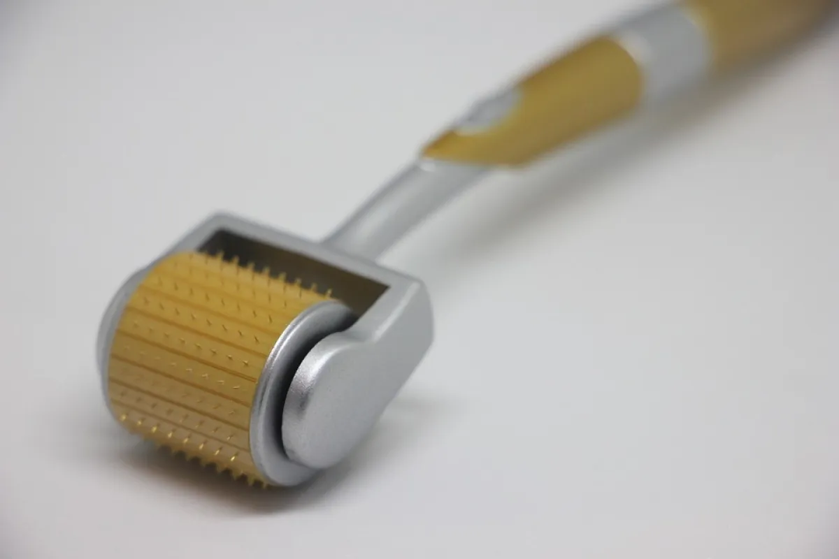 ديرما رولر لتحفيز بصيلات الشعر (الصورة من pixabay)