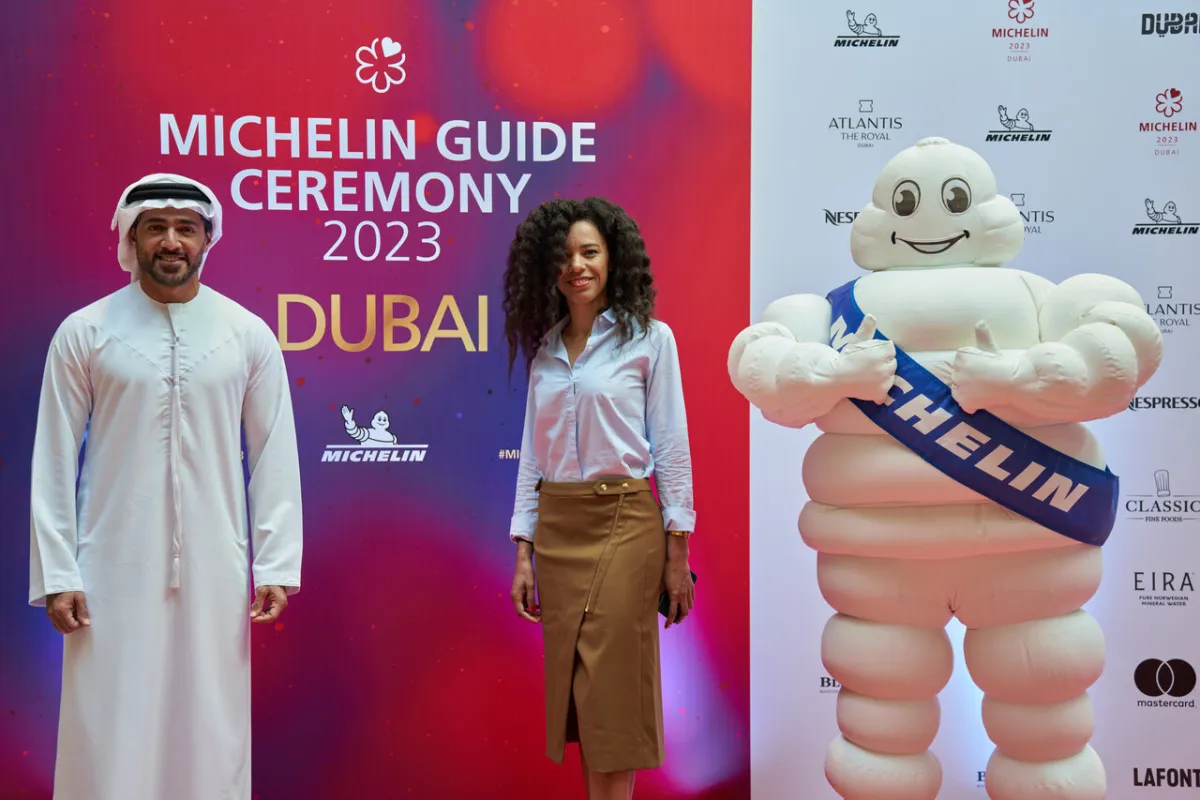 صورة مع شعار ميشلان