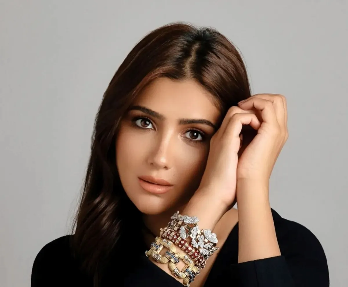 مي عمر - الصورة من صفحتها الرسمية على الفيس بوك